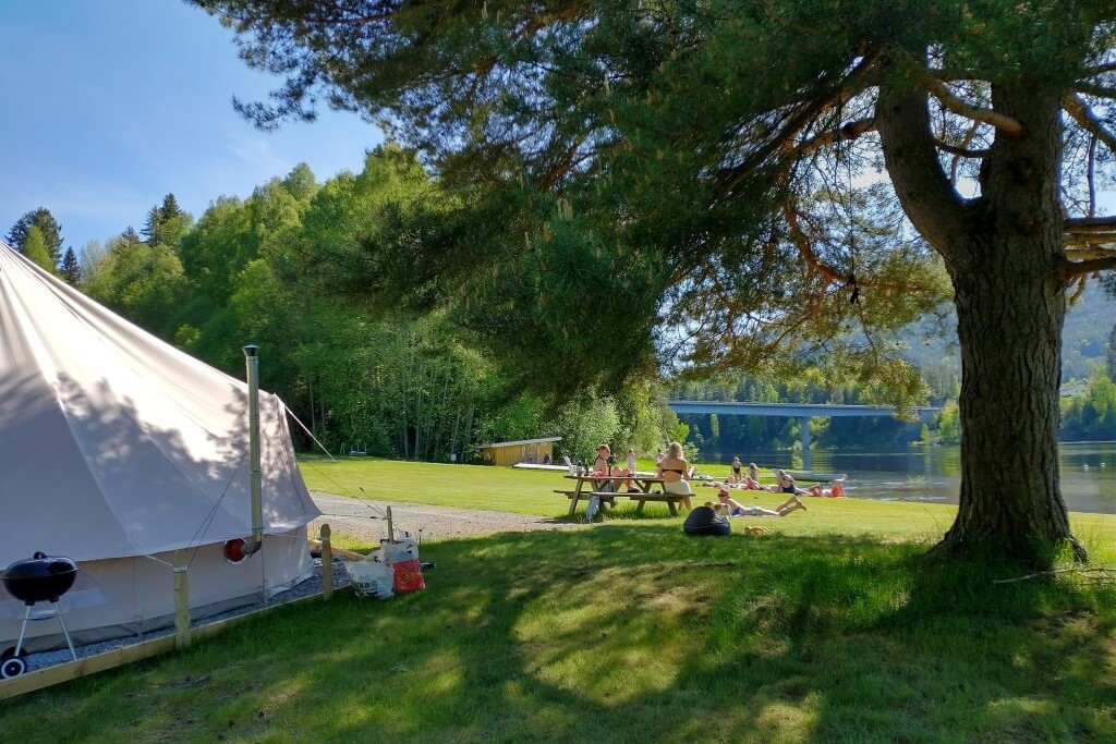 Telt ute på Lystang Camping. Foto