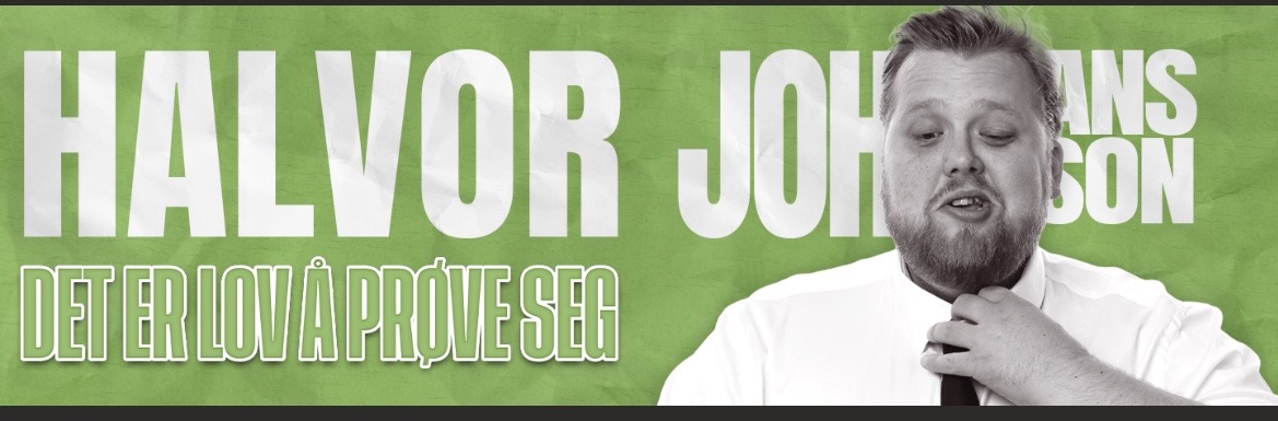 Alt-tekst: Halvor Johansen smiler mens han justerer tie, med teksten Det er lov å prøve seg i bakgrunnen.