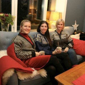 Tre sopranos i sofa