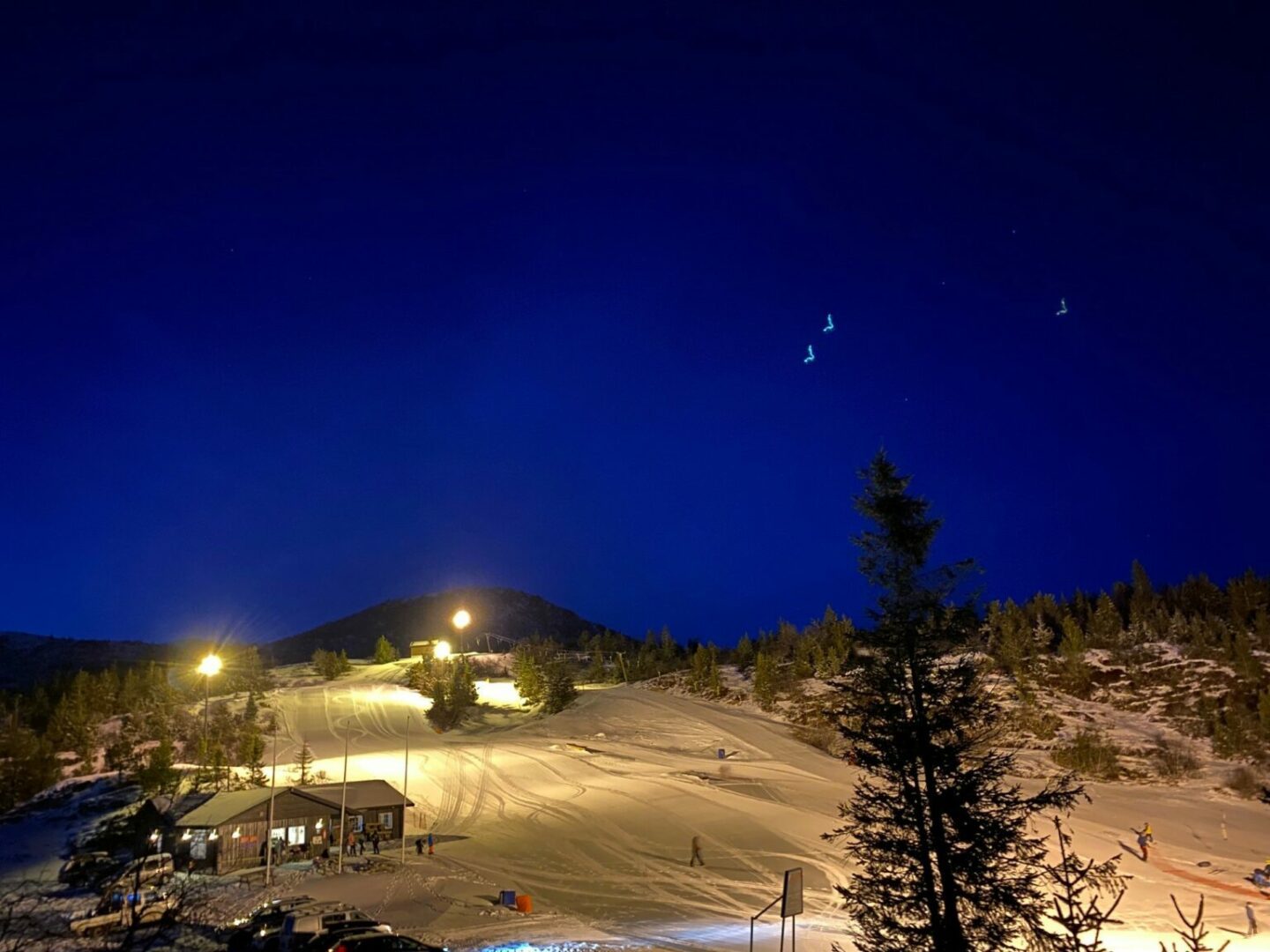 vinterland på kvelden, lifjell. Foto