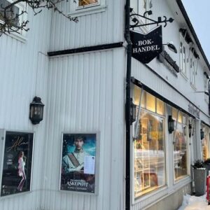 Bø Bok og Papir fasade. Foto