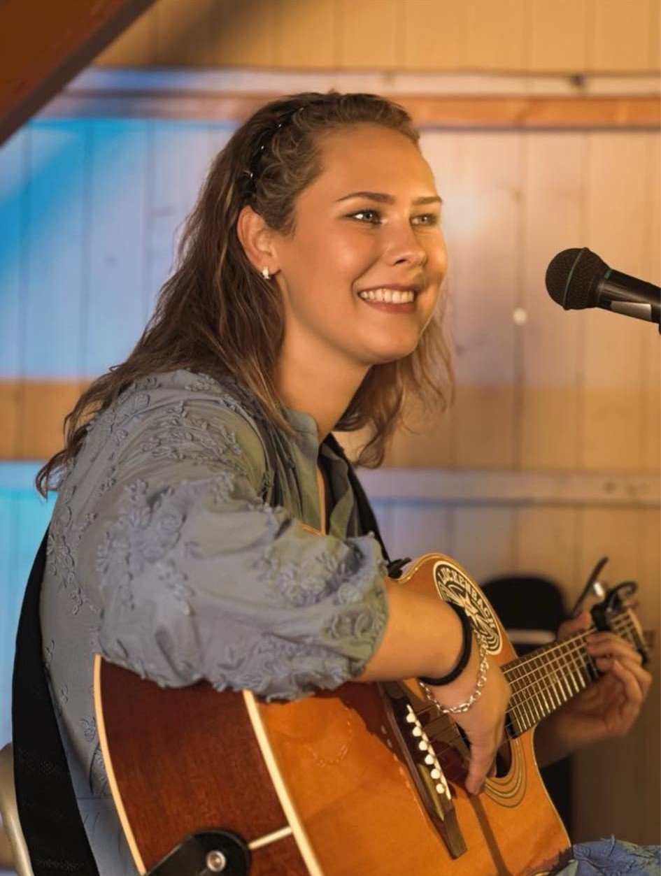 Featured image for “Sommerkveld med Camilla T. Bergland // First Camp Norsjø”